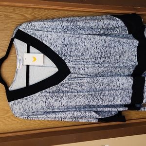2x fly curvy long sleeve swing top